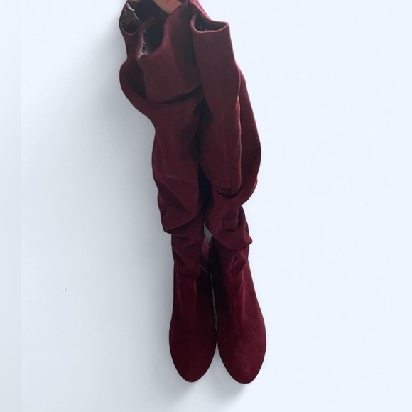 INC International Concepts Women's
Maroon Suede Dress Boots size 6 - Picture 3 of 8